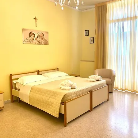 Hostel Madre Santina Lecce